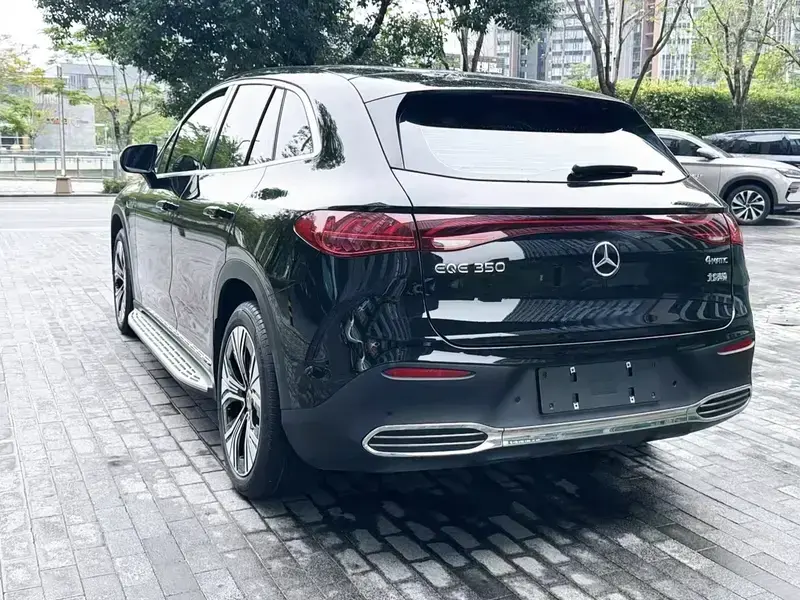 2023 Mercedes-Benz EQE SUV с пробегом 108 000 км
