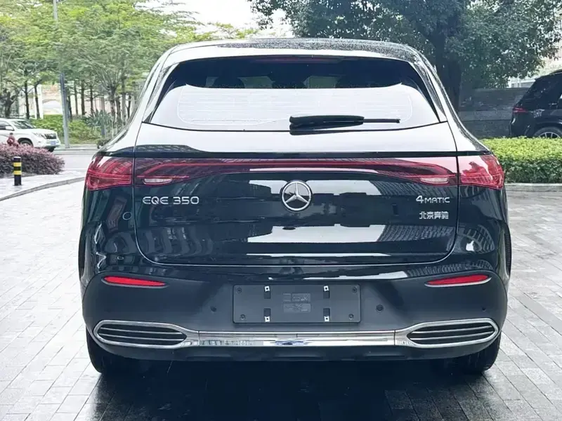 2023 Mercedes-Benz EQE SUV с пробегом 108 000 км