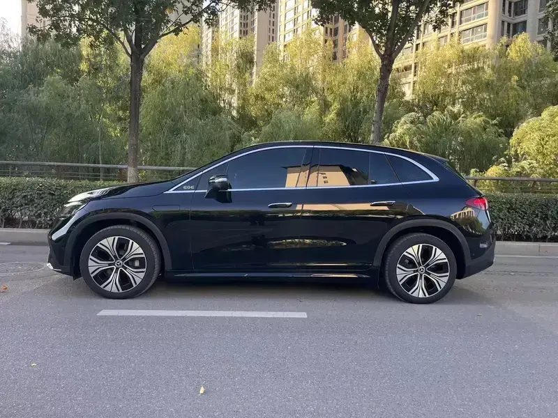 2024 Mercedes-Benz EQE SUV с пробегом 18 000 км