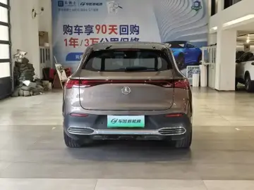 2023 Mercedes-Benz EQE SUV с пробегом 26 300 км