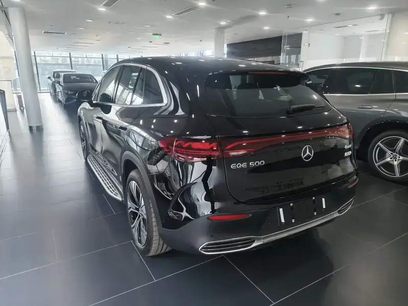 2024 Mercedes-Benz EQE SUV с пробегом 100 км