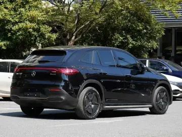 2024 Mercedes-Benz EQE SUV с пробегом 200 км