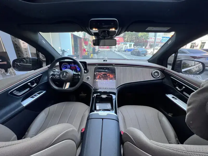 2024 Mercedes-Benz EQE SUV с пробегом 21 000 км