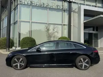 2025 Mercedes-Benz EQS с пробегом 100 км
