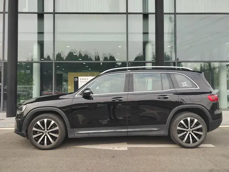 2025 Mercedes-Benz GLB с пробегом 40 000 км