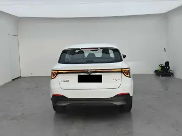 2025 MG ES5 с пробегом 9 900 км