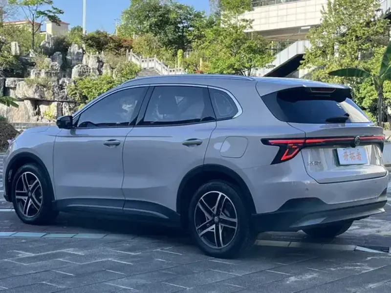 2025 MG ES5 с пробегом 45 000 км