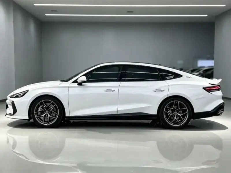 2023 MG 7 с пробегом 21 000 км