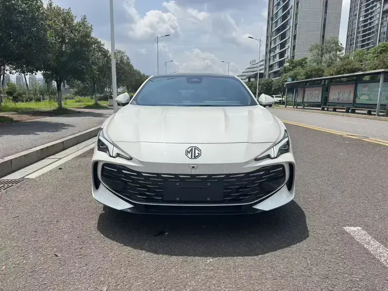 2023 MG 7 с пробегом 18 000 км