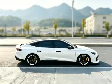 2023 MG 7 с пробегом 21 000 км