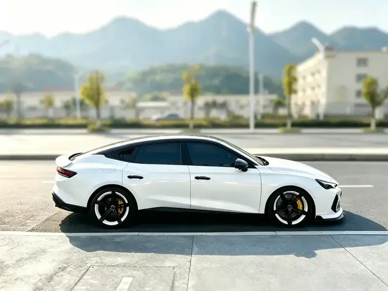 2023 MG 7 с пробегом 21 000 км