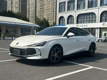 2025 MG 7 с пробегом 8 400 км