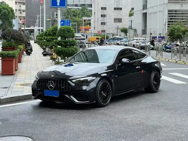 2025 Mercedes-Benz CLE AMG с пробегом 15 000 км