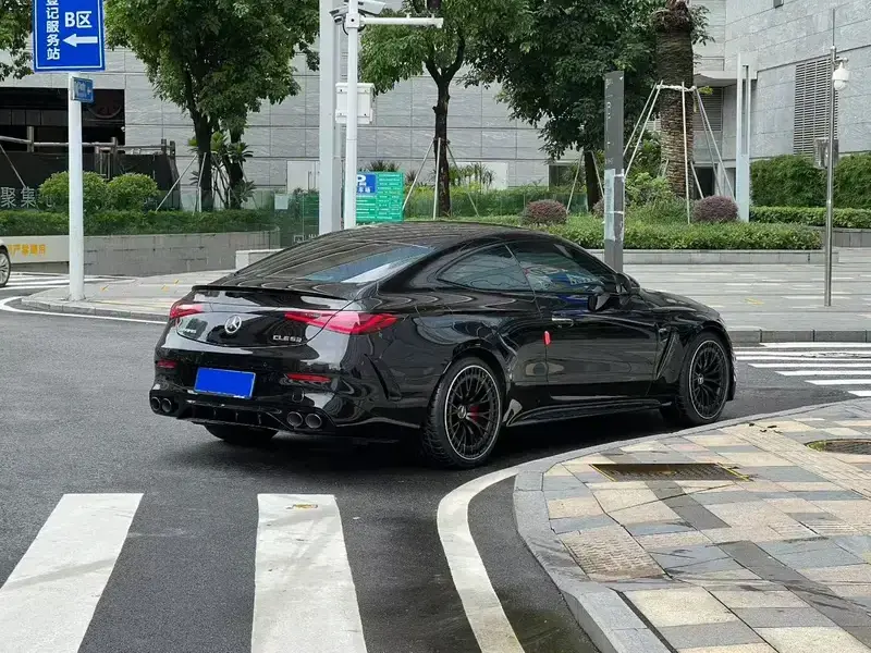 2025 Mercedes-Benz CLE AMG с пробегом 15 000 км