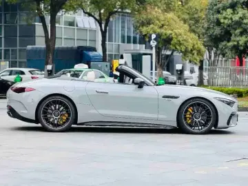 2024 Mercedes-Benz SL-Класс AMG с пробегом 10 000 км