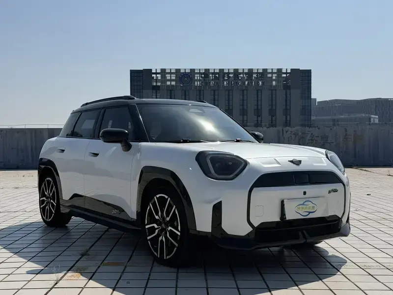 2024 Mini Aceman с пробегом 40 000 км