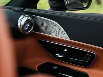 2024 Mercedes-Benz SL-Класс AMG с пробегом 4 900 км
