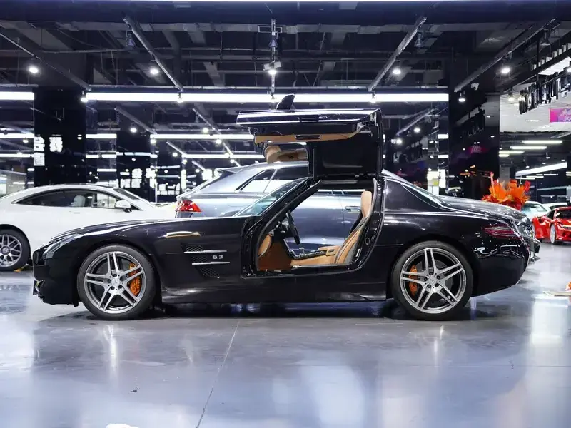 2011 Mercedes-Benz SLS AMG с пробегом 25 500 км