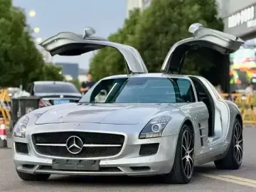 Mercedes-Benz SLS AMG