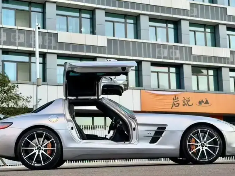 2011 Mercedes-Benz SLS AMG с пробегом 90 000 км