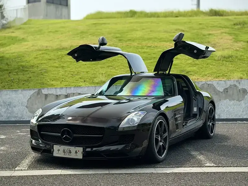 2011 Mercedes-Benz SLS AMG с пробегом 14 000 км