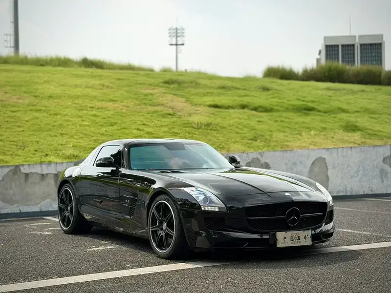 2011 Mercedes-Benz SLS AMG с пробегом 14 000 км