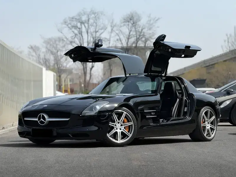 2011 Mercedes-Benz SLS AMG с пробегом 50 000 км