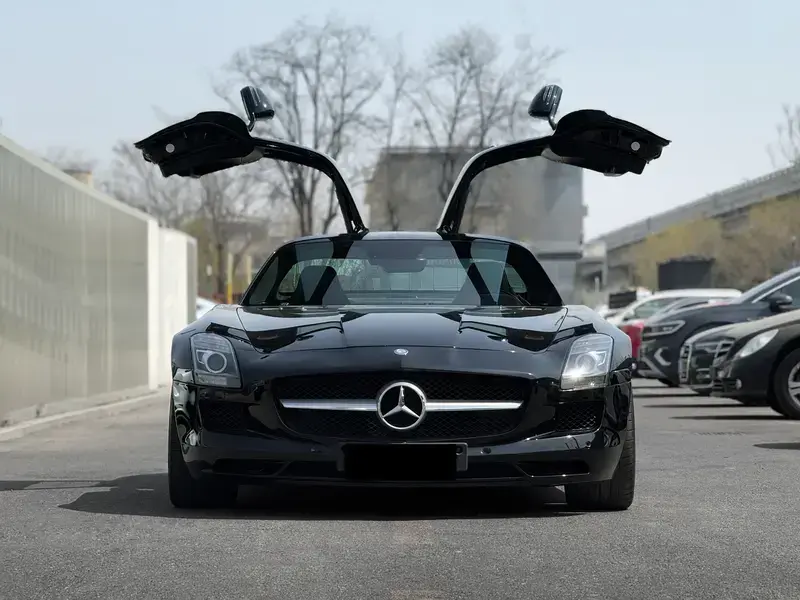 2011 Mercedes-Benz SLS AMG с пробегом 50 000 км