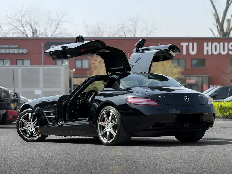 2011 Mercedes-Benz SLS AMG с пробегом 50 000 км