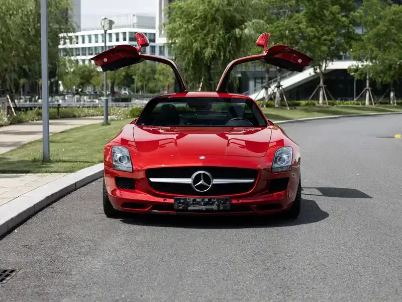 2011 Mercedes-Benz SLS AMG с пробегом 7 000 км