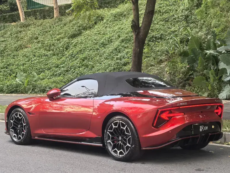 2024 MG Cyberster с пробегом 4 000 км