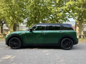 2023 Mini Clubman с пробегом 10 000 км