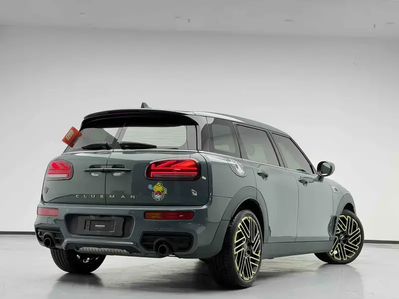 2022 Mini Clubman с пробегом 21 000 км