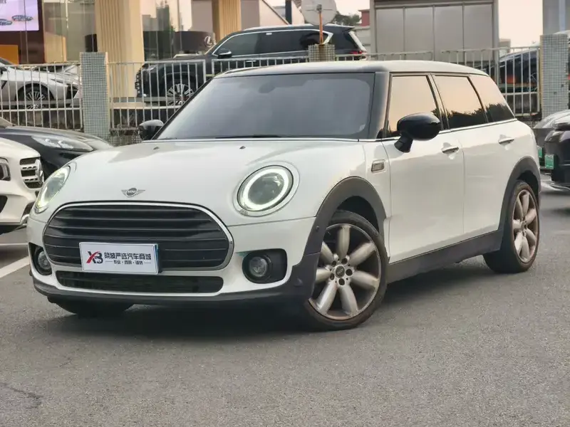 2023 Mini Clubman с пробегом 19 200 км