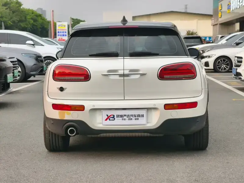 2023 Mini Clubman с пробегом 19 200 км