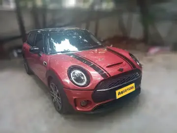 2022 Mini Clubman с пробегом 40 400 км