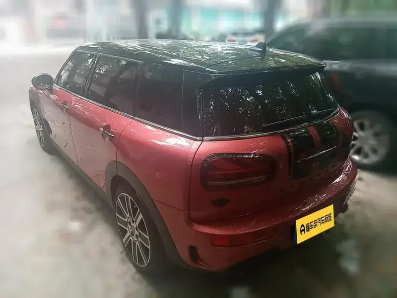 2022 Mini Clubman с пробегом 40 400 км