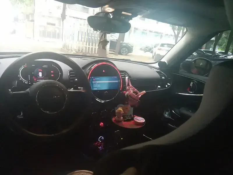 2022 Mini Clubman с пробегом 40 400 км