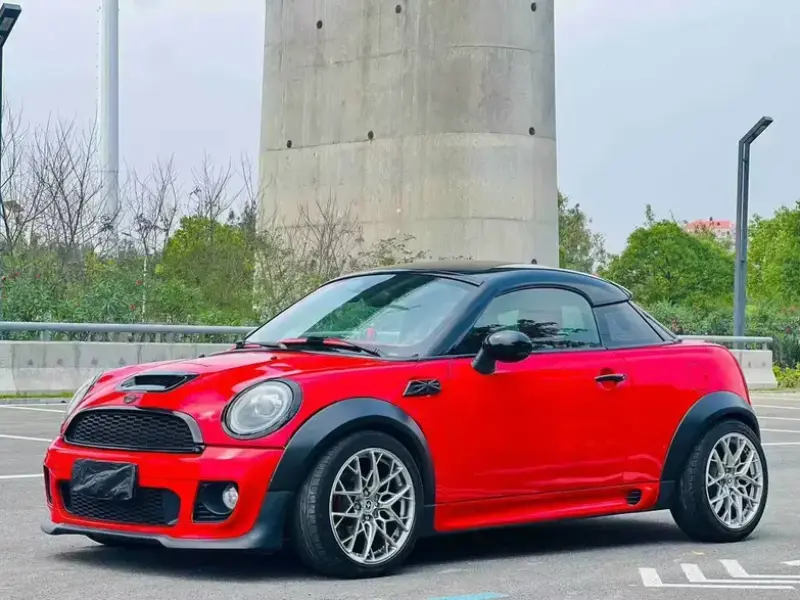 2012 Mini Coupe с пробегом 70 000 км