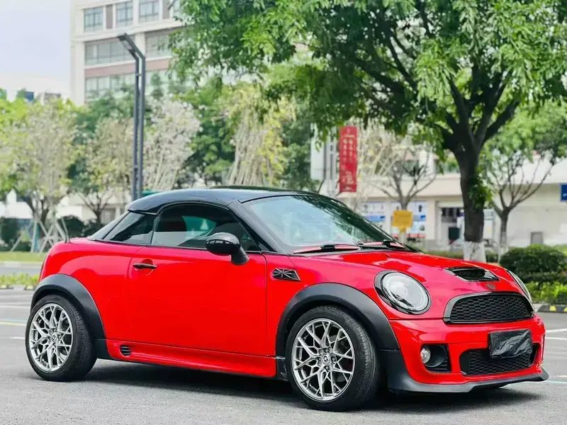 2012 Mini Coupe с пробегом 70 000 км