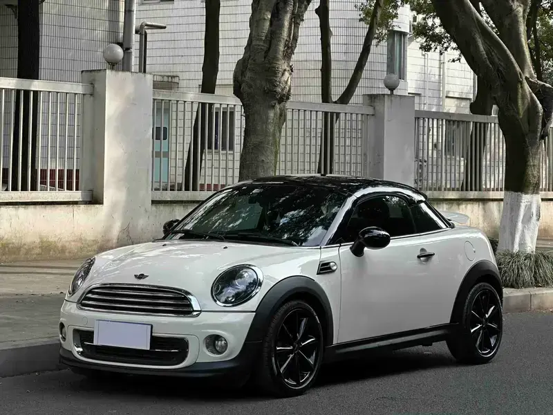 2012 Mini Coupe с пробегом 80 000 км