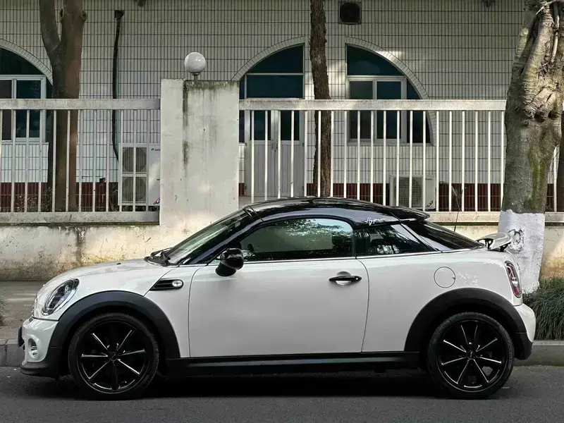 2012 Mini Coupe с пробегом 80 000 км