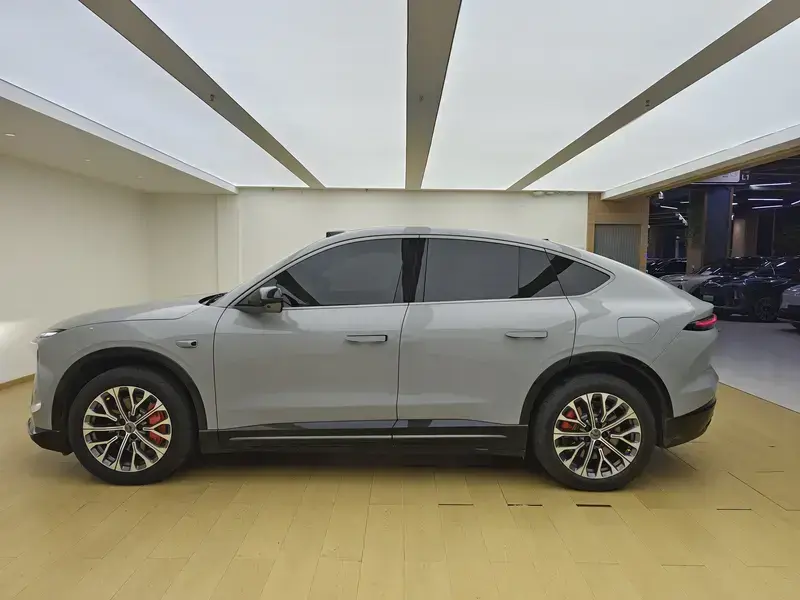 2025 Nio EC6 с пробегом 10 200 км