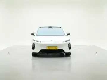 2025 Nio ET5 с пробегом 16 500 км