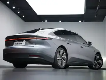 2024 Nio ET7 с пробегом 25 000 км