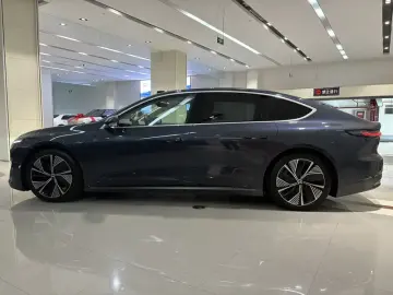 2021 Nio ET7 с пробегом 100 000 км