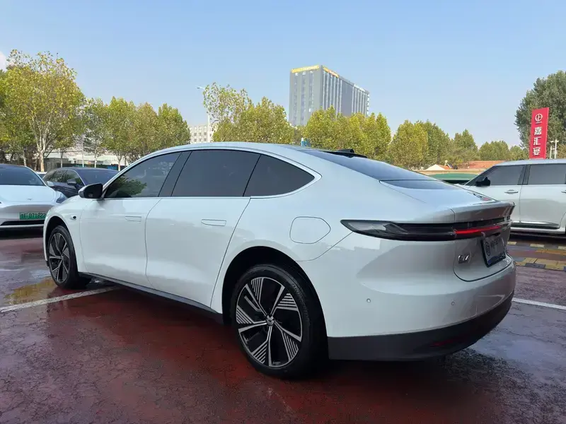 2024 Nio ET7 с пробегом 52 000 км