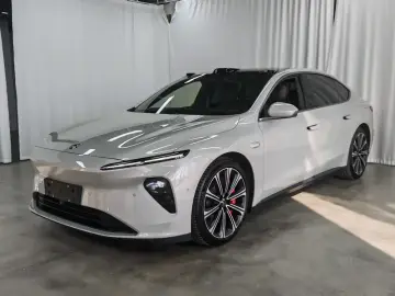 2024 Nio ET7 с пробегом 17 000 км