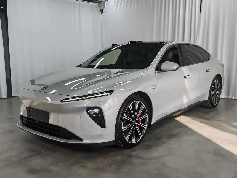 2024 Nio ET7 с пробегом 17 000 км