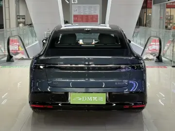 2025 Nissan N7 с пробегом 7 900 км